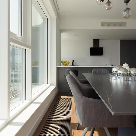 아파트 Unique Tower Lux By Renters Prestige 바르샤바