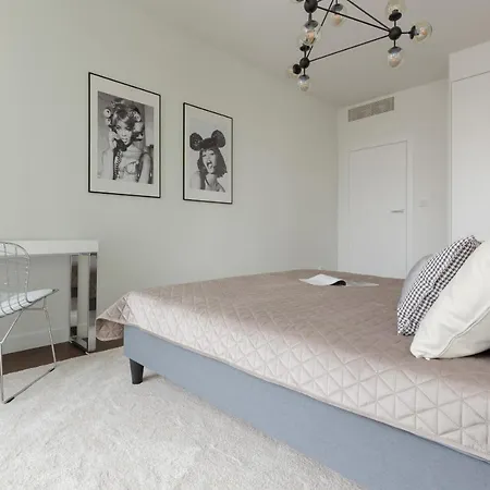 아파트 Unique Tower Lux By Renters Prestige