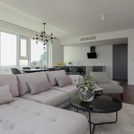 아파트 Unique Tower Lux By Renters Prestige